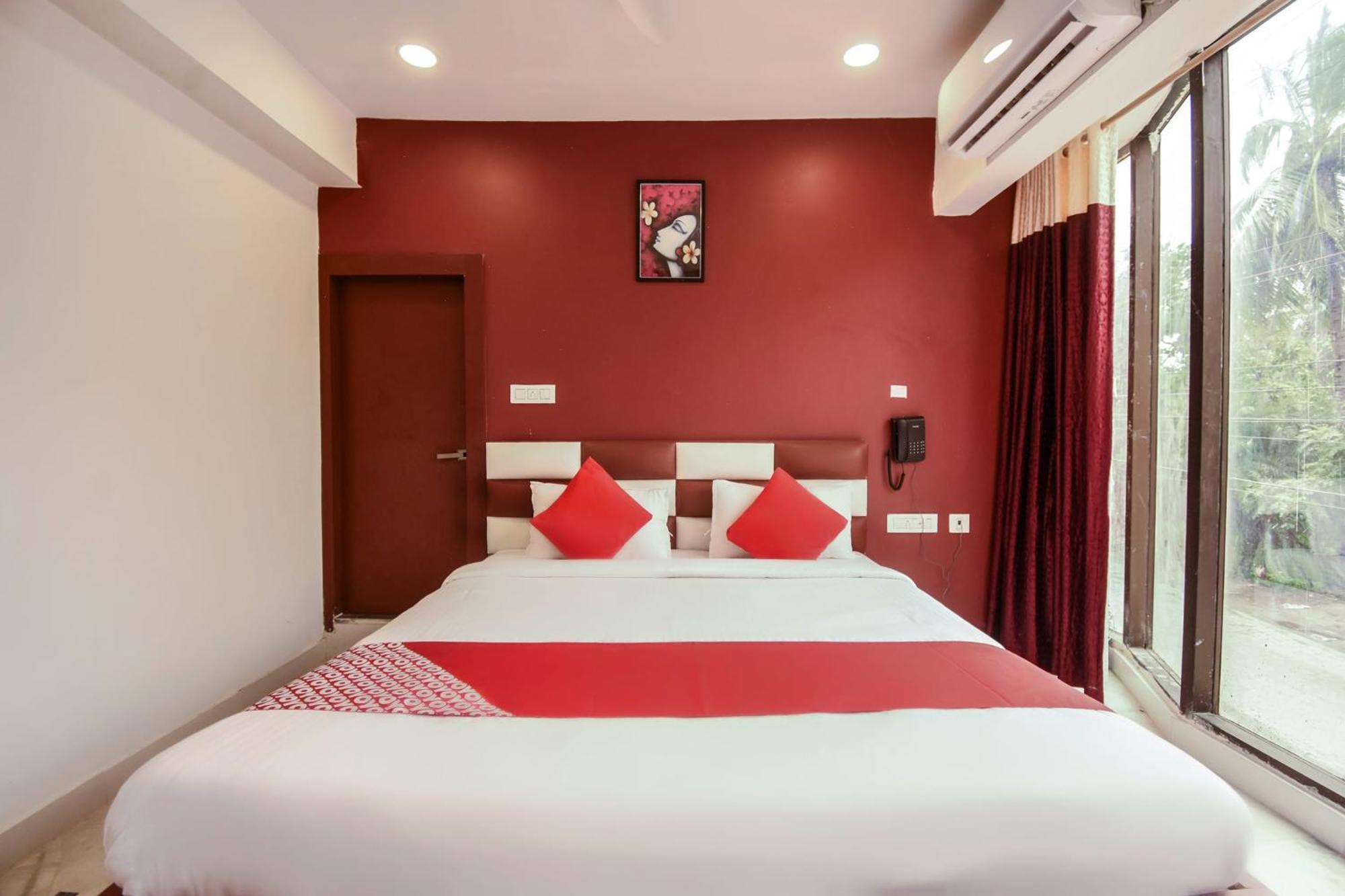 Super O Red Stone Near Netaji Subhash Chandra Bose International Airport Kolkata
