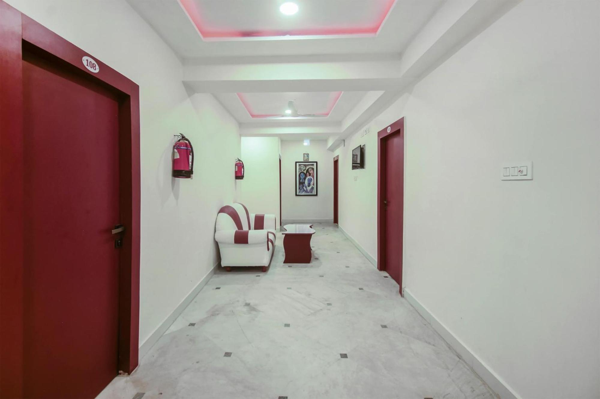 Super O Red Stone Near Netaji Subhash Chandra Bose International Airport